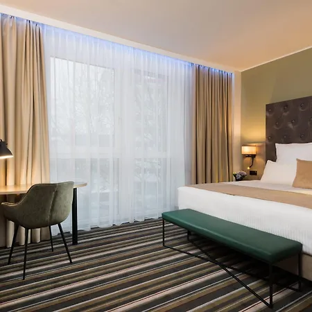 Leonardo Frankfurt Hotel 4*