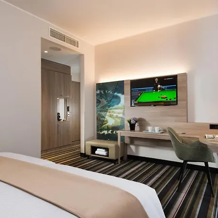 Hotel Leonardo Frankfurt 4*