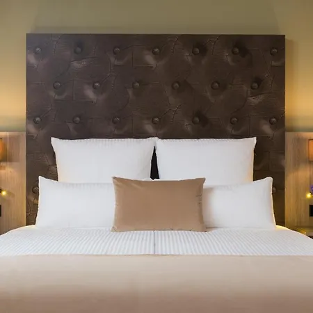 Leonardo Frankfurt Hotel 4*