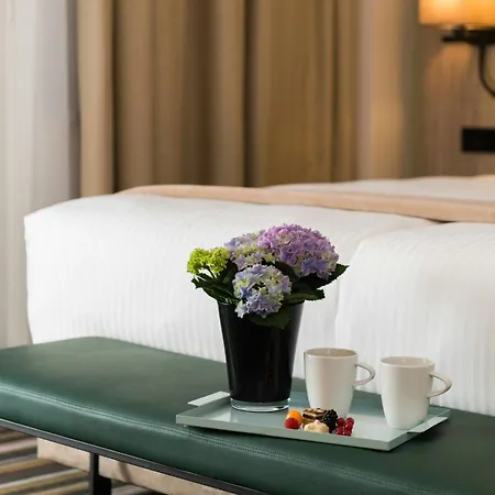 Leonardo Frankfurt 호텔 4*